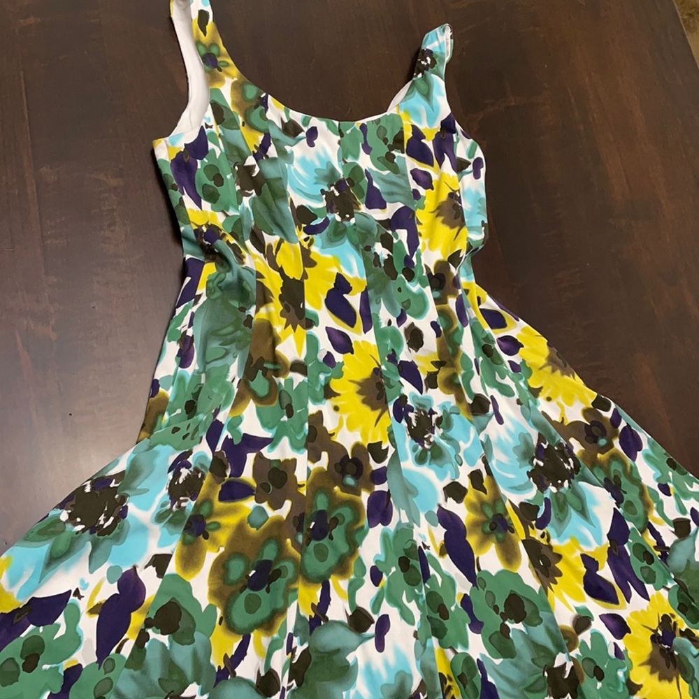 Misses dress. Sleeveless. Size 8